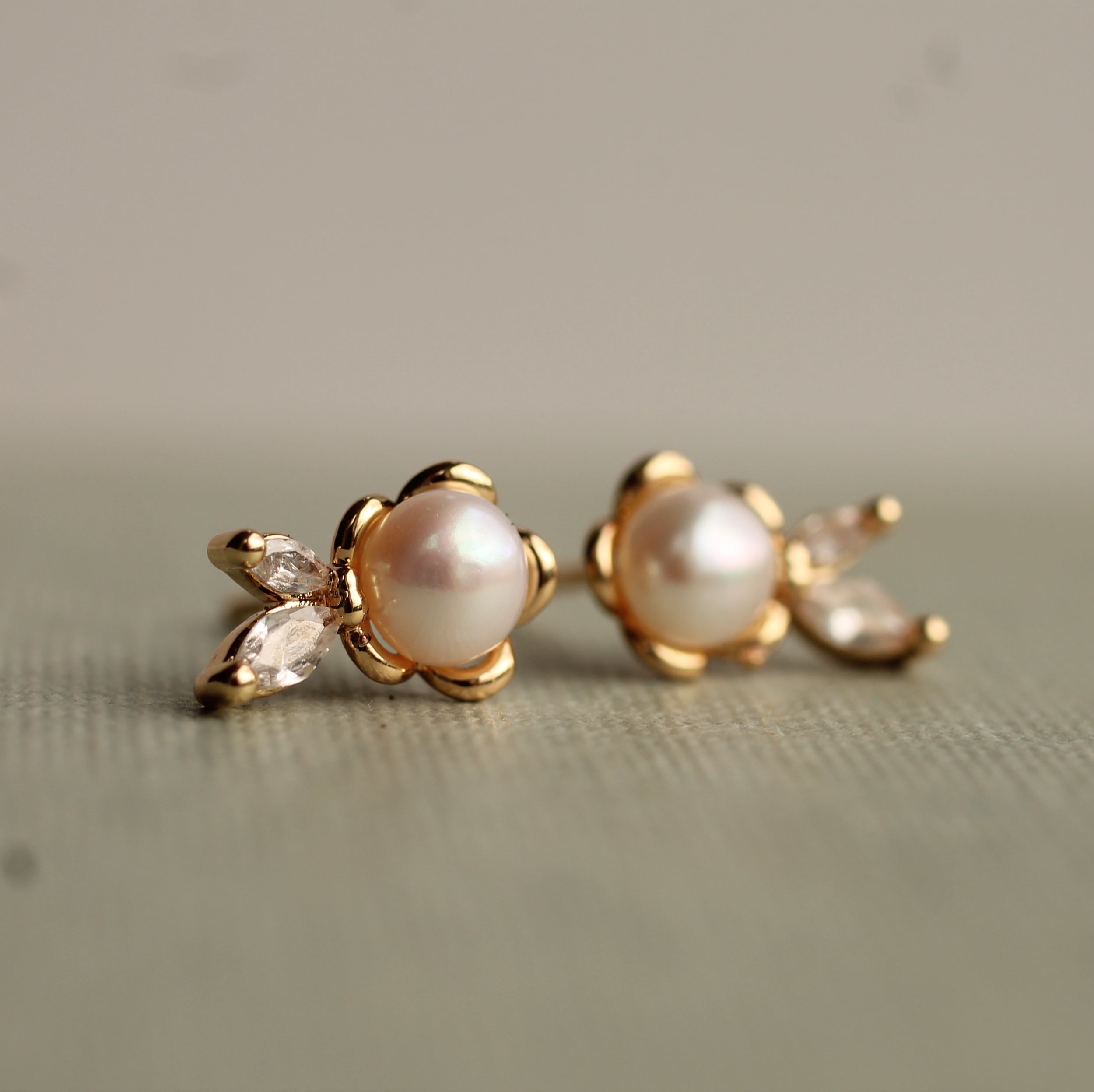 Pearl Marigold Stud Earrings