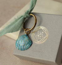 Seashell and Pearl Keyring (Medium)