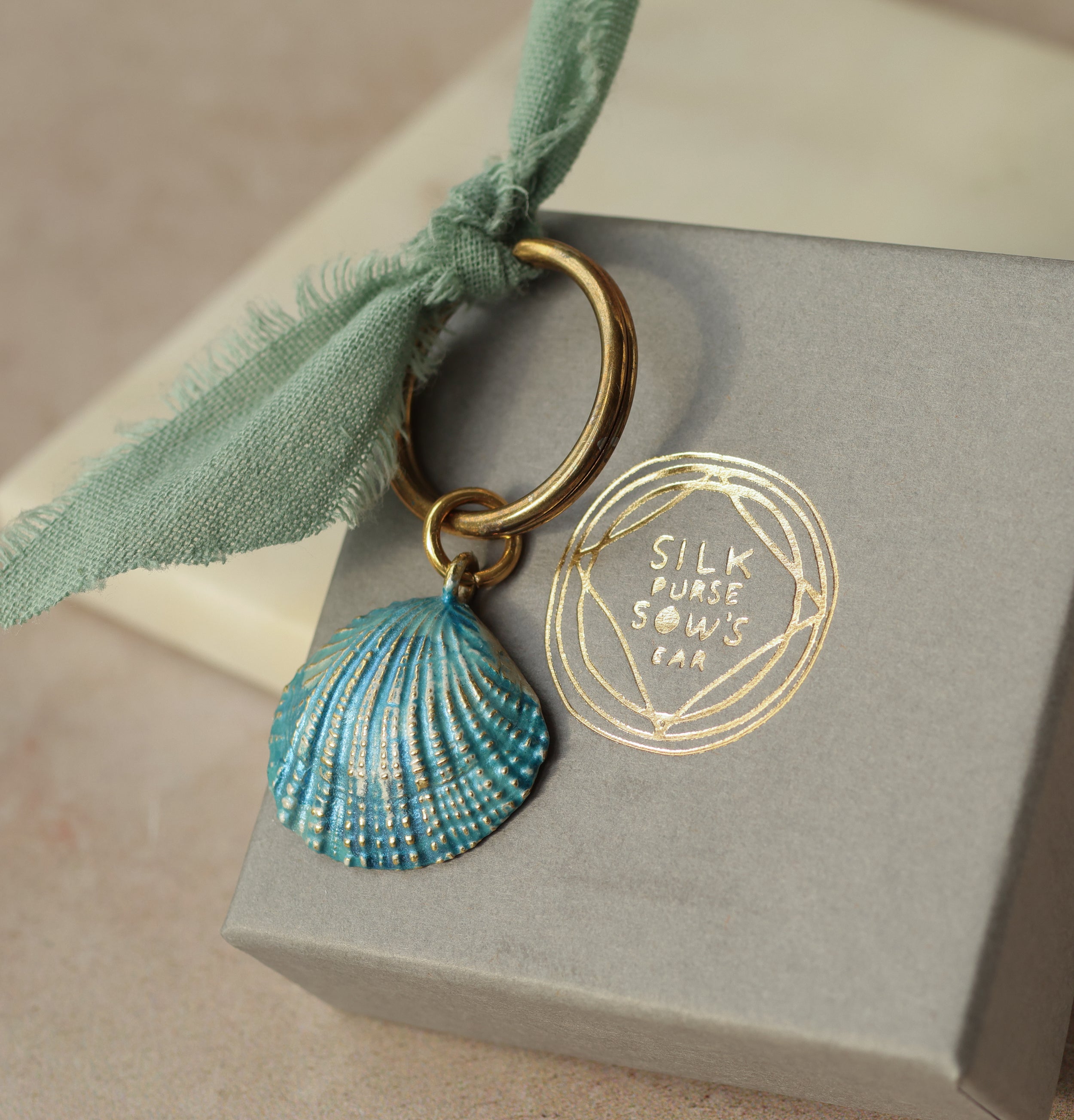 Seashell and Pearl Keyring (Medium)