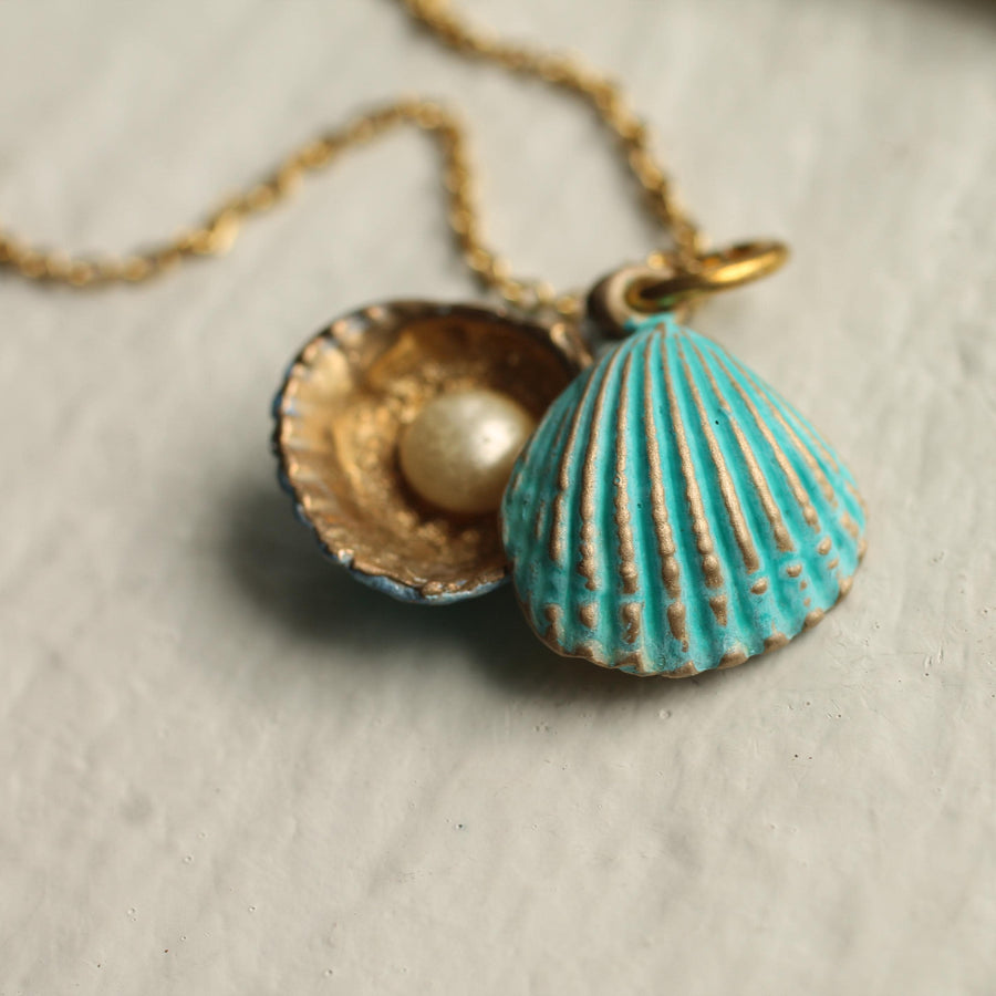 Seashell Oyster Pearl Necklace
