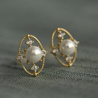 Gold Comet Pearl Stud Earrings