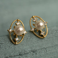 Gold Comet Pearl Stud Earrings