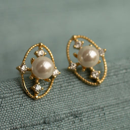Gold Comet Pearl Stud Earrings