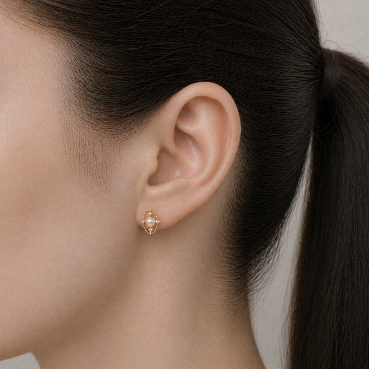 Gold Comet Pearl Stud Earrings
