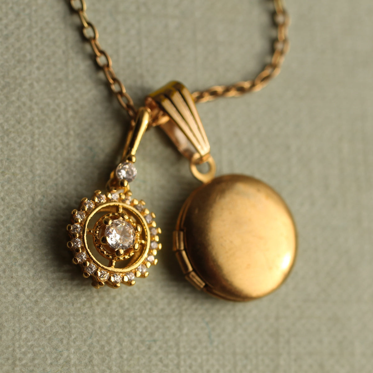 Gold Vintage Sun Charm Locket