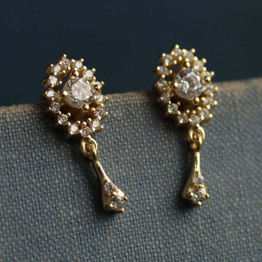 Tudor Queen Stud Earrings