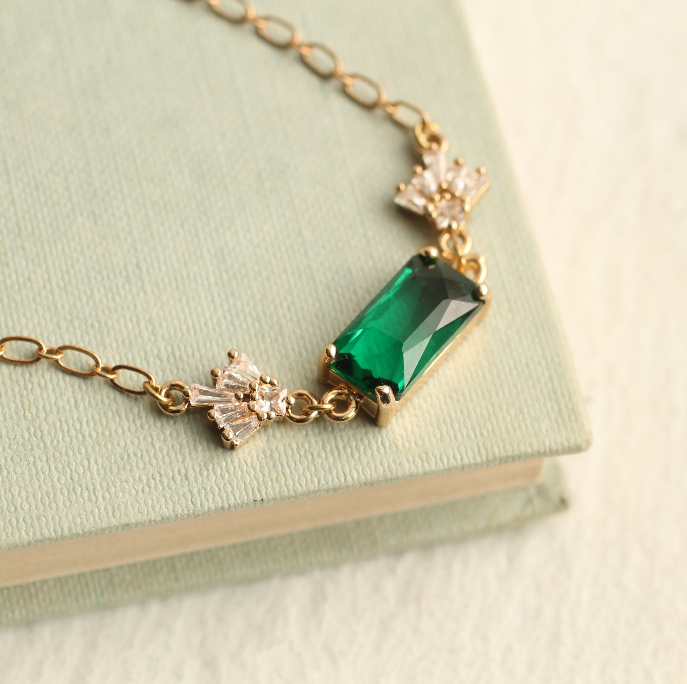 Art Deco Emerald Bar Necklace