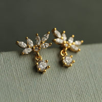 Oak Leaf Japanese Stud Earrings