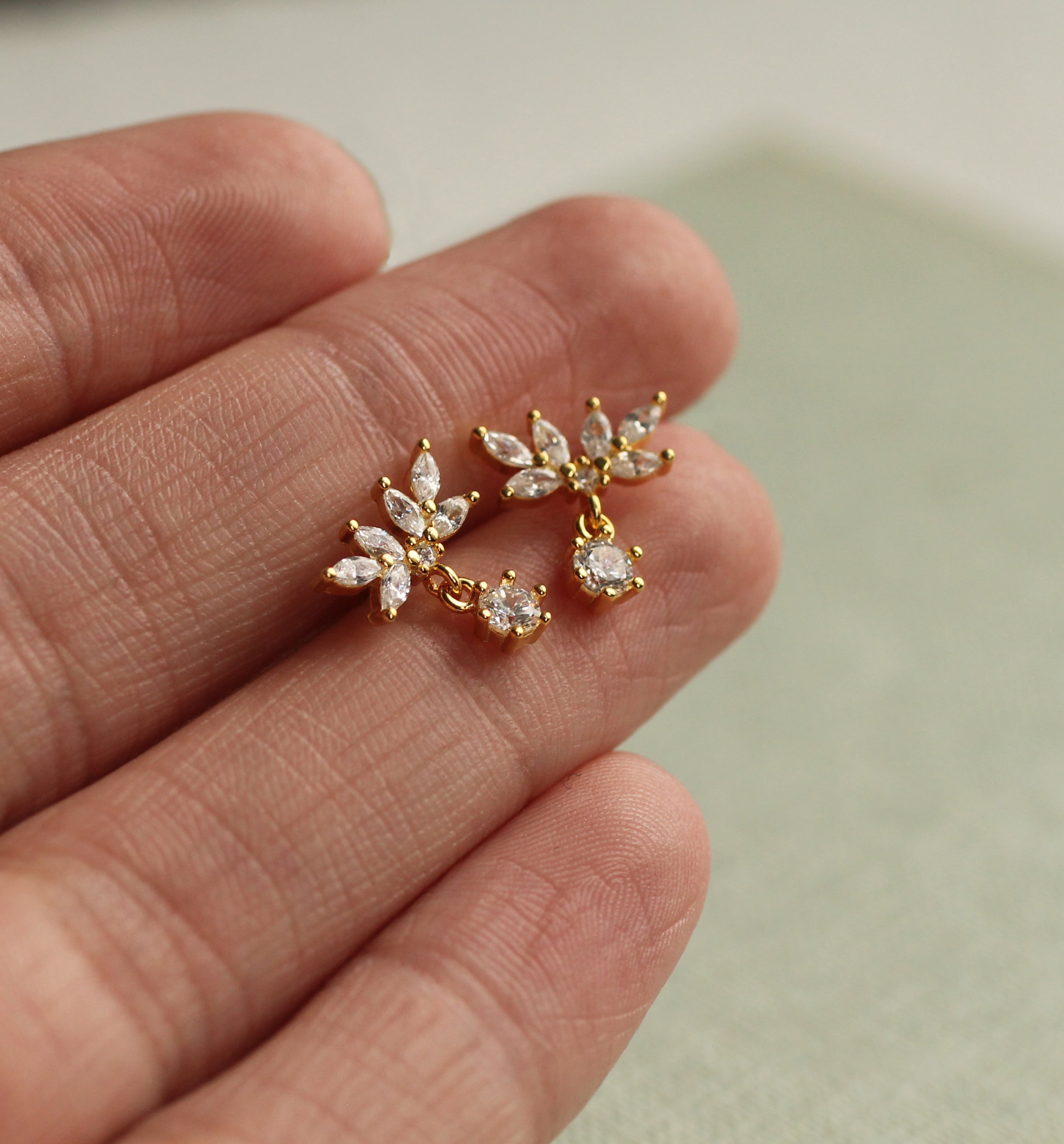 Oak Leaf Japanese Stud Earrings