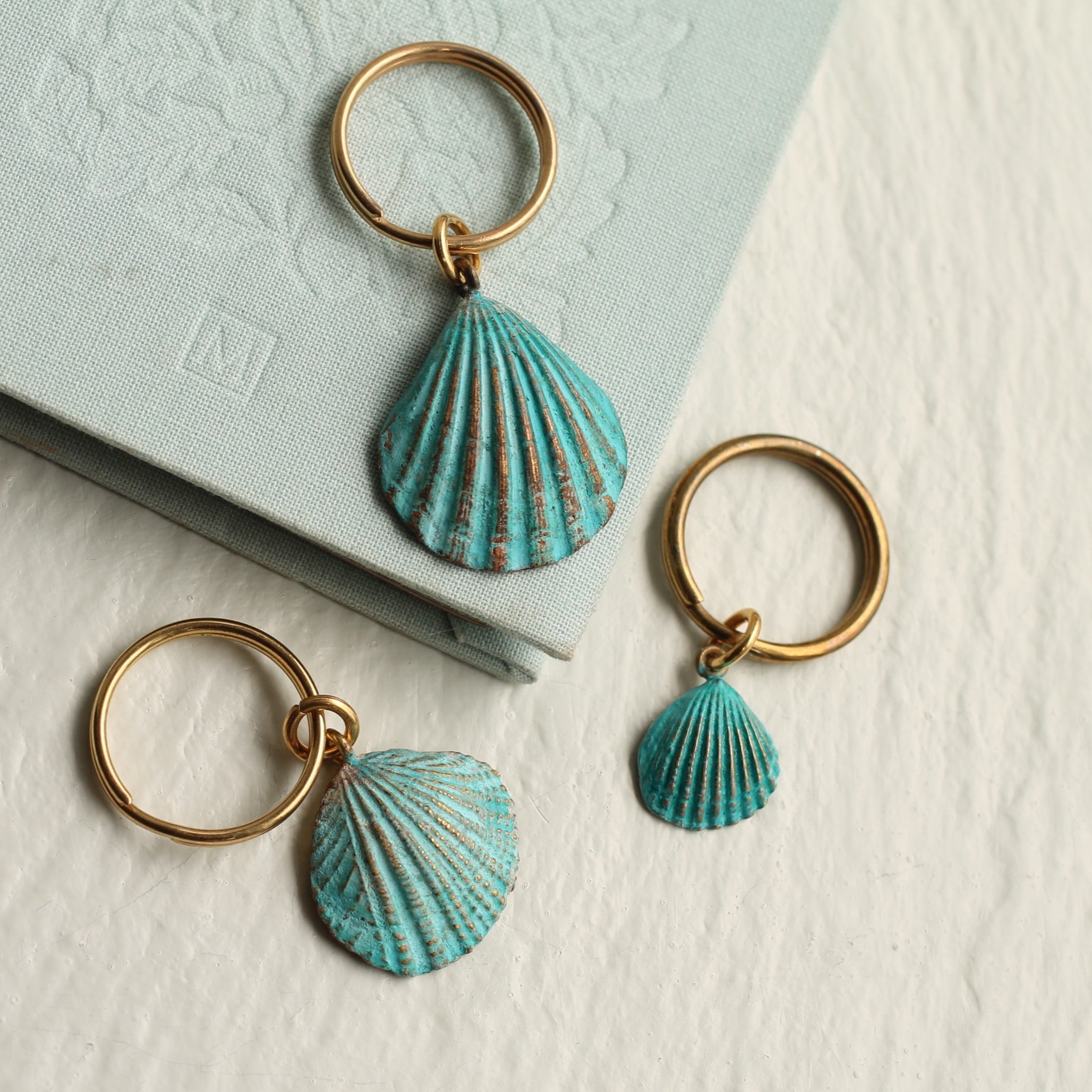 Seashell and Pearl Keyring (Medium)