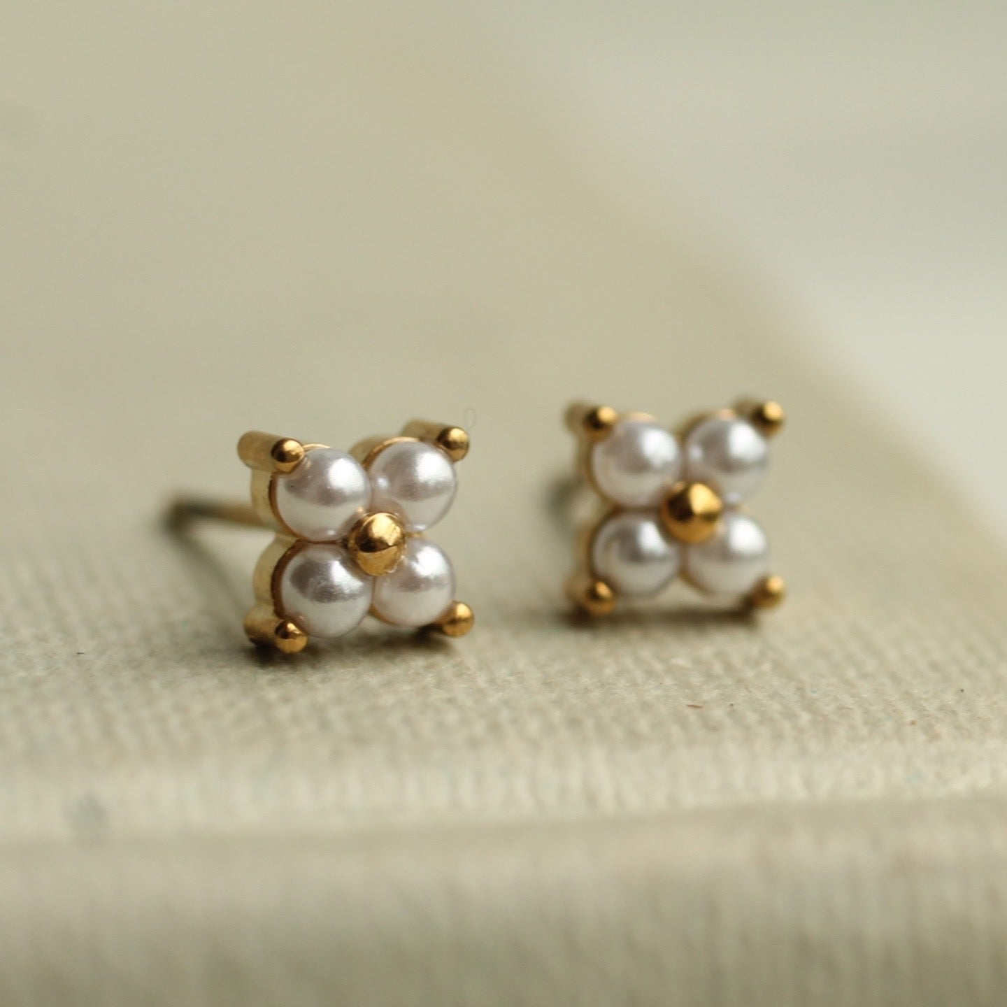 Gold Clover Pearl Studs