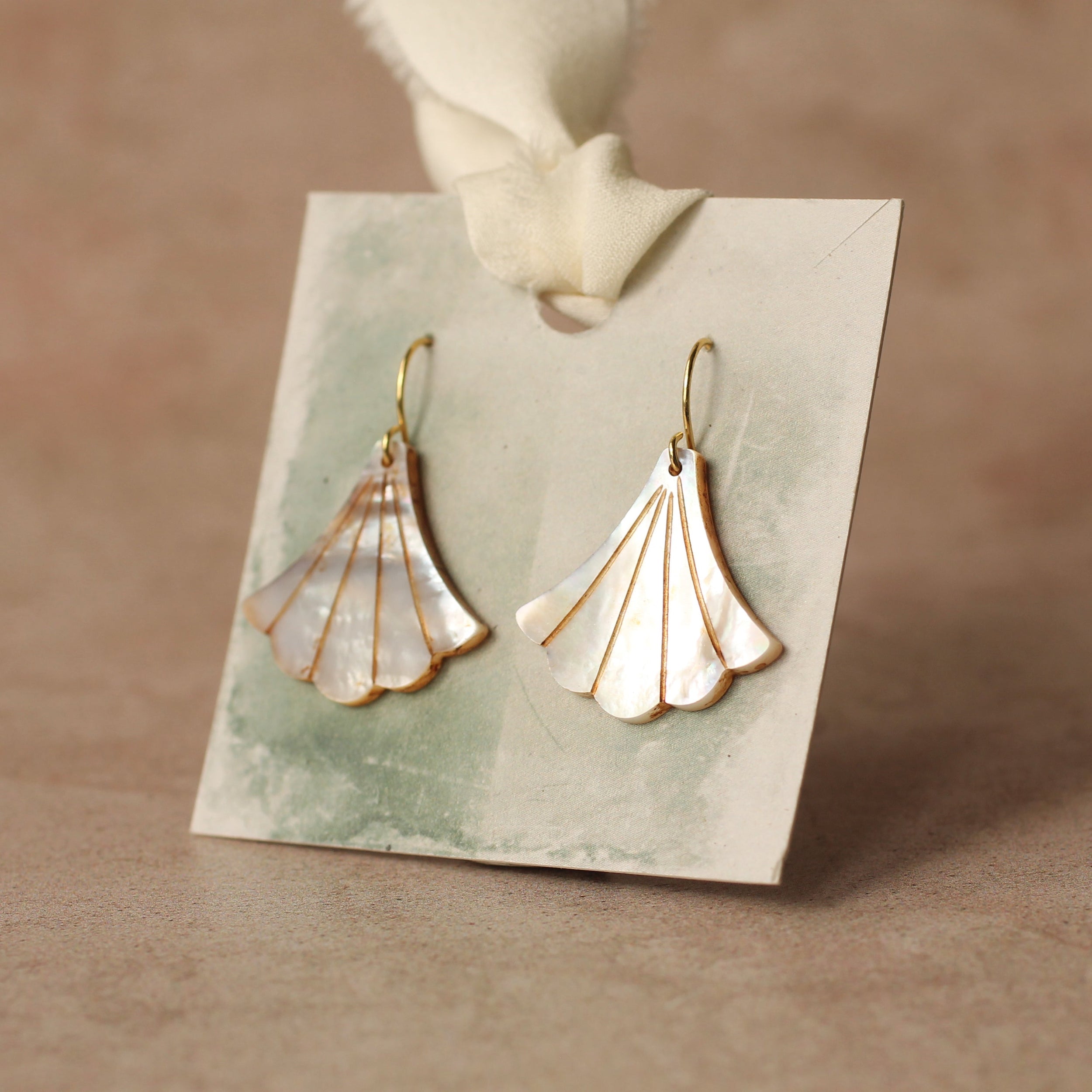 Mother Of Pearl Fan Necklace
