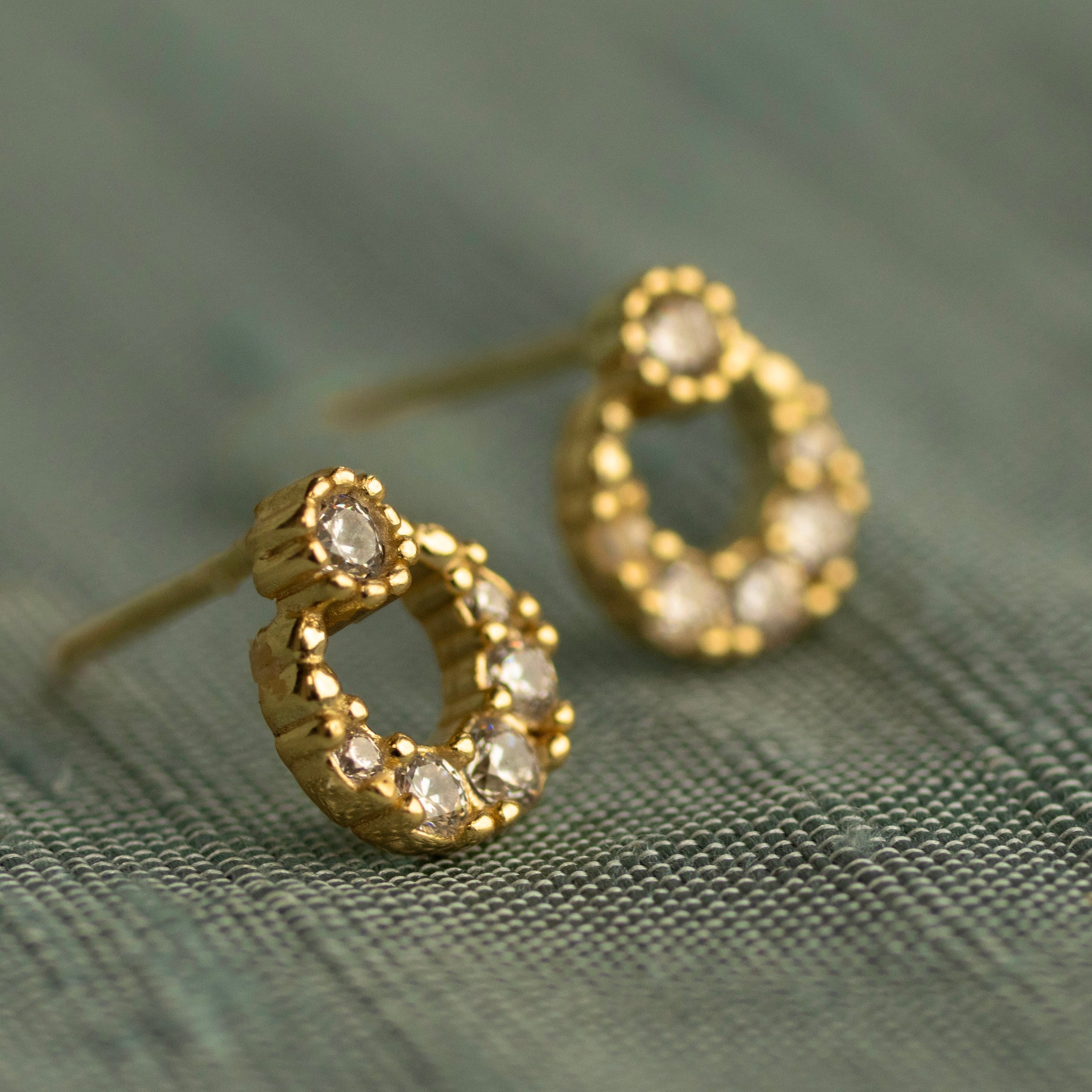 Circle Jewel Stud Earrings