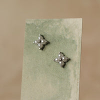 Silver Clover Pearl Studs