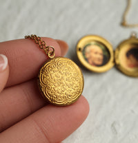 Antique Gold Posy Locket