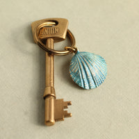 Seashell and Pearl Keyring (Medium)