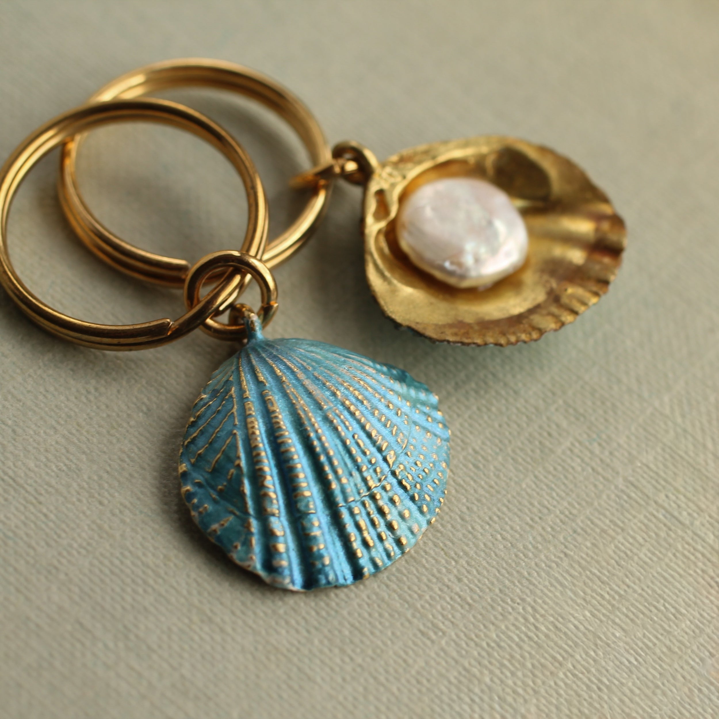 Seashell and Pearl Keyring (Medium)