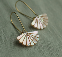 Mother of Pearl Scallop Earrings