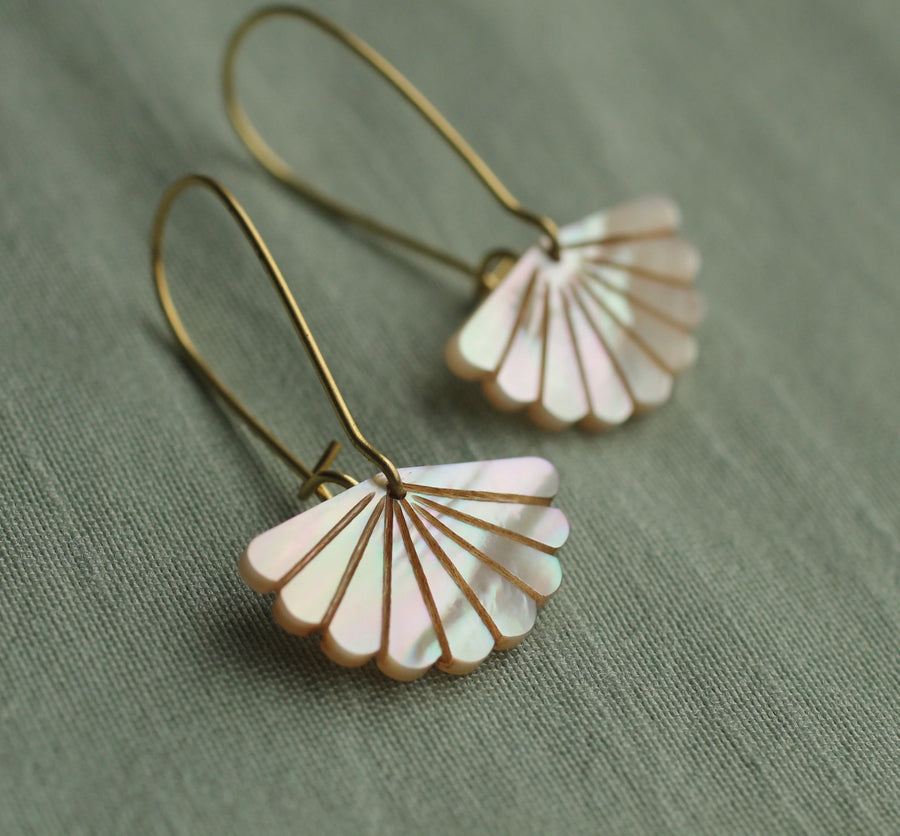 Mother of Pearl Scallop Earrings