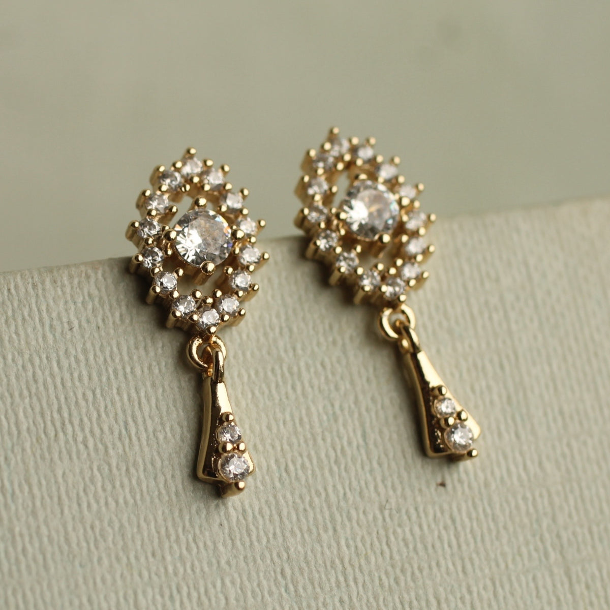 Tudor Queen Stud Earrings