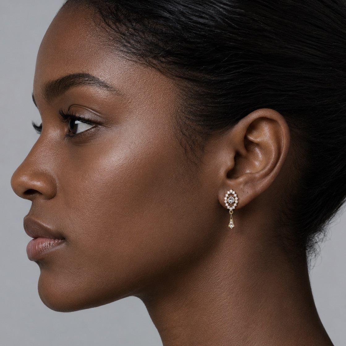 Tudor Queen Stud Earrings