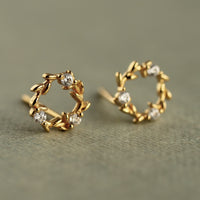 Gold Wreath Circle Stud Earrings